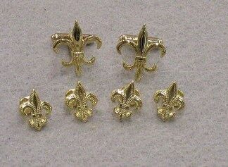 Fleur De Lis  Silver Plated Knots Stud Set